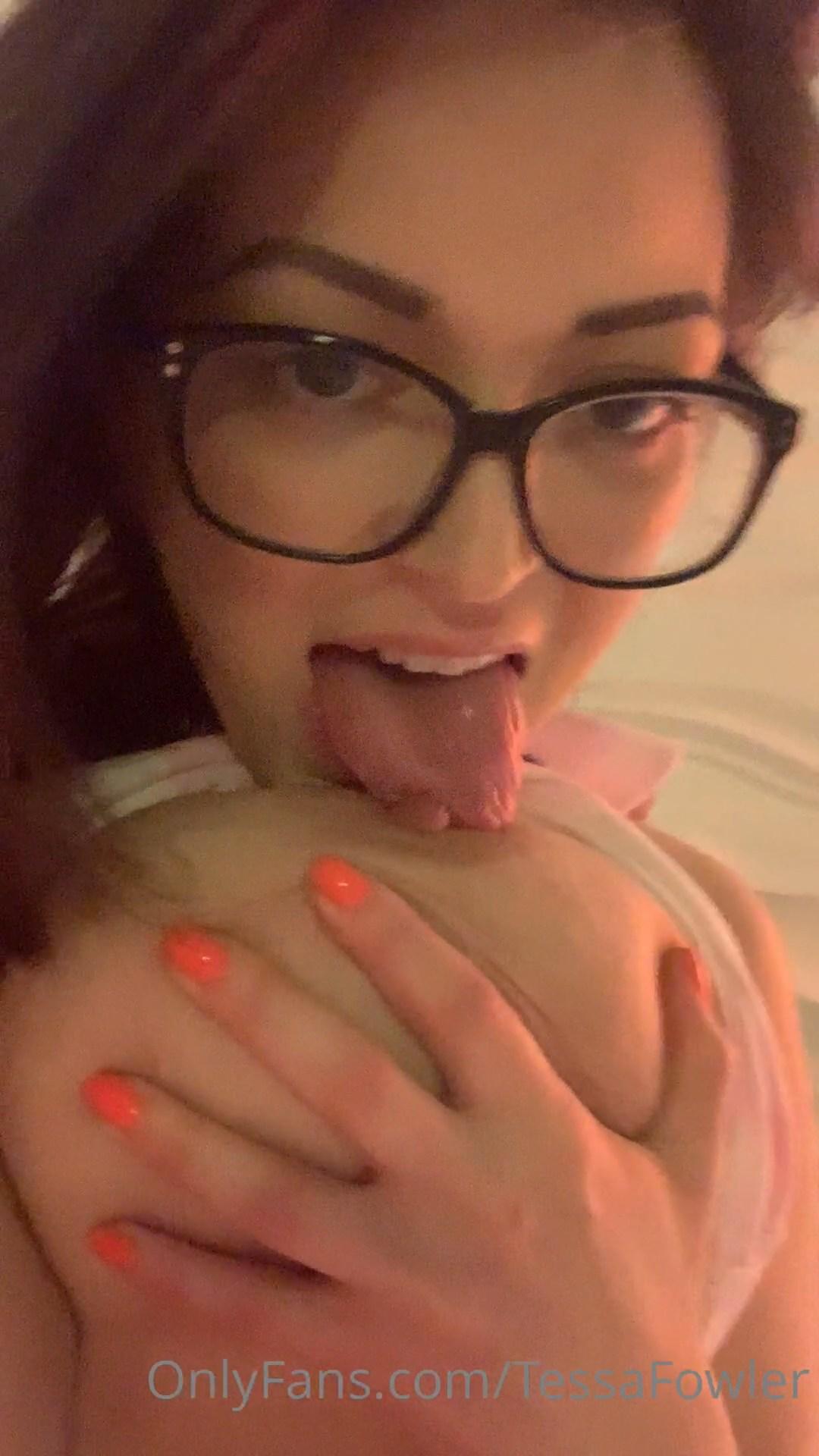 Tessa Fowler Nude Titty Lick Onlyfans Video Leaked Gotanynudes